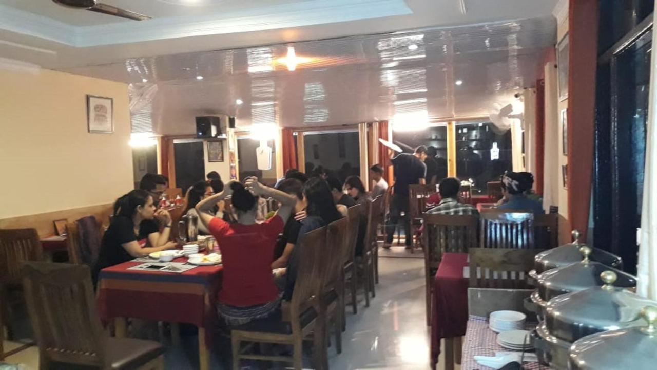 Hotel Om Palace マクロード・ガンジ エクステリア 写真